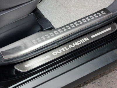 Mitsubishi Outlander (12–) Накладки на дверные пороги